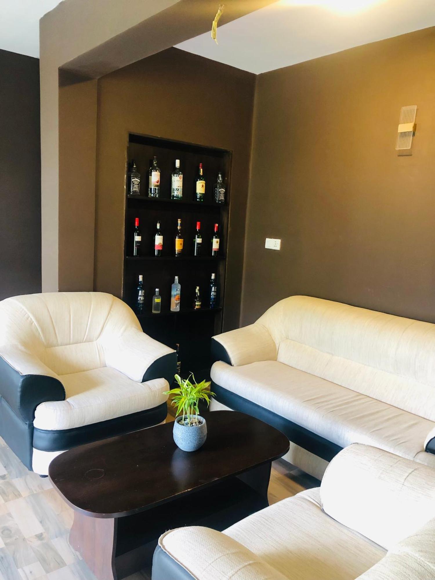R21 Nuwara Eliya Hotel Eksteriør billede